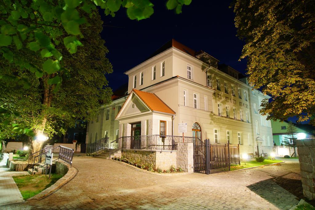 Villa La Pierre Strzegom Dış mekan fotoğraf
