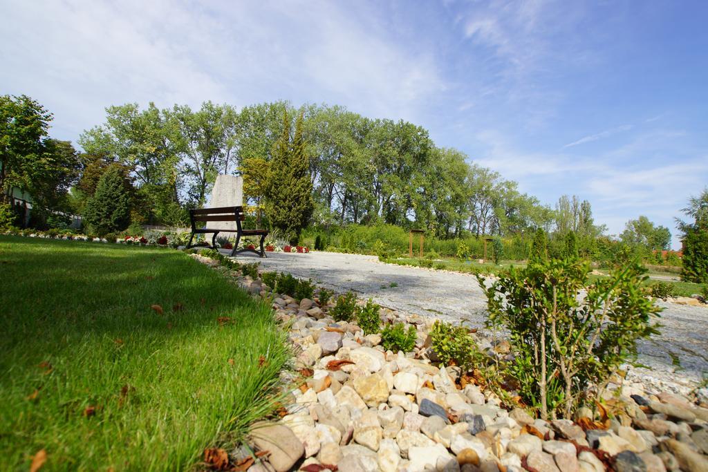 Villa La Pierre Strzegom Dış mekan fotoğraf